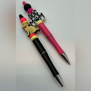 HANDMADE DOG LOVERS SET OF 2 PENS LAB LABRADOR AND DOG MOM PENS